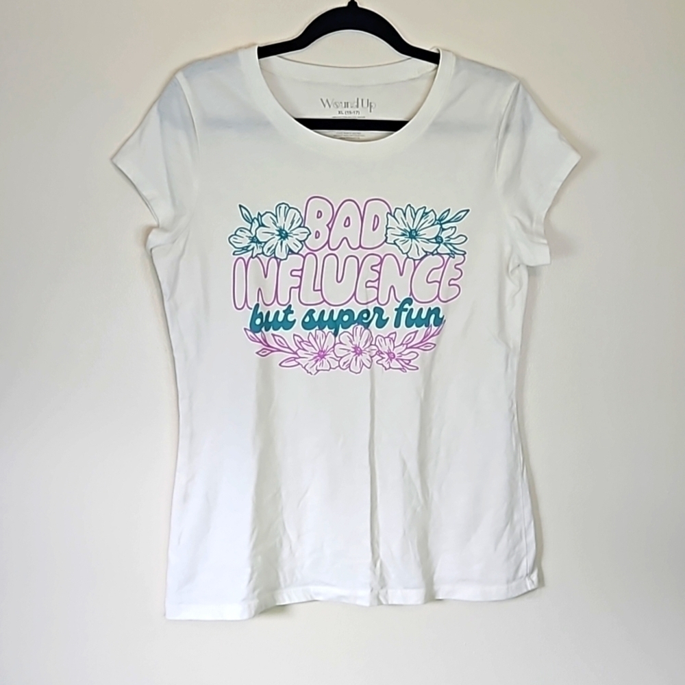 Wound Up White Graphic T-Shirt Cap Sleeve XLarge